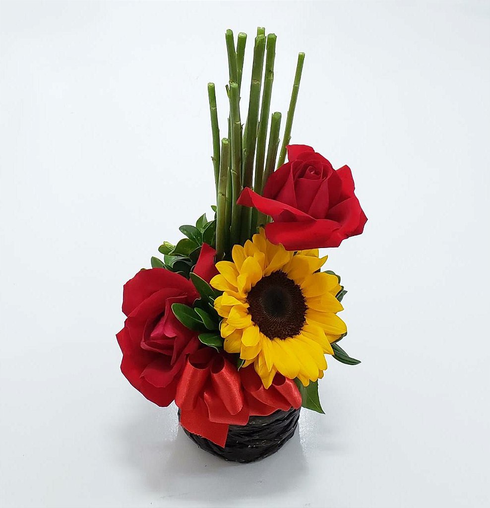 Girassol e Rosas Arranjo
