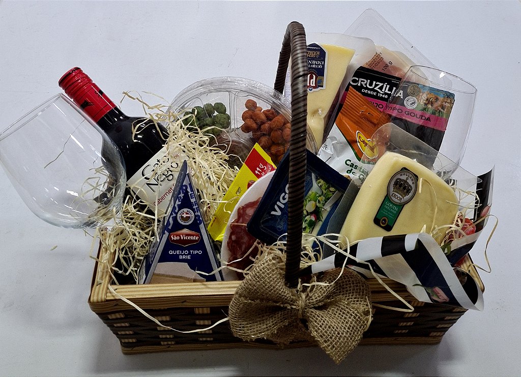 Cesta de Vinho com Queijos Luxo