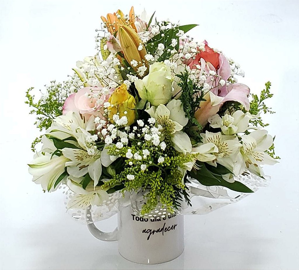 Flores Nobres na Caneca Personalizada