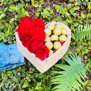 Coração Com Ferrero Rocher e Rosas