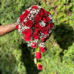 Buquê Cascata Com Rosas