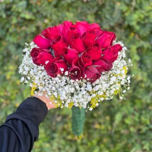 Buquê de Noiva Tradicional Rosas e Gypso