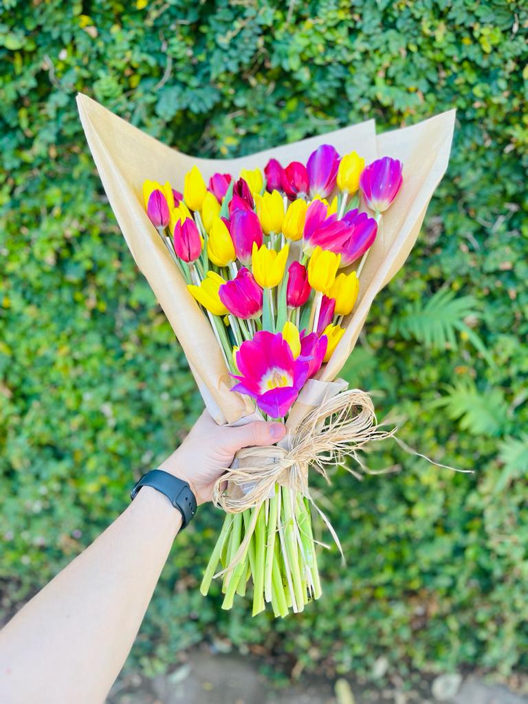 Buquê de Tulipas Coloridas