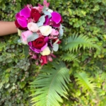 Buquê de Noiva Cascata Orquídea com Rosas
